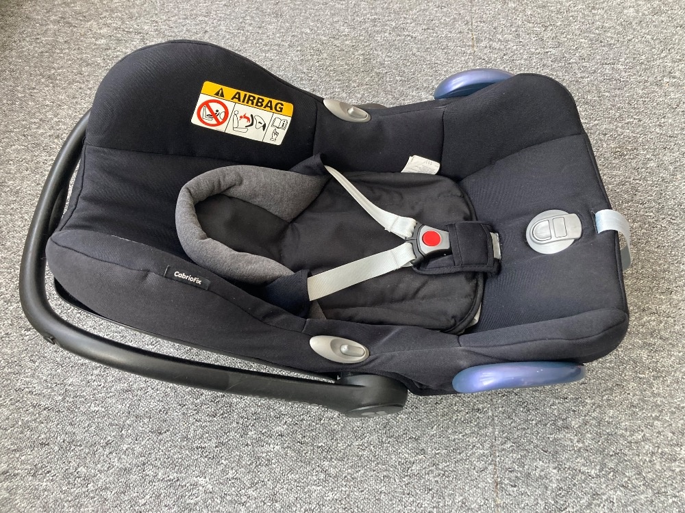 Autosedačka Maxi Cosi - 3