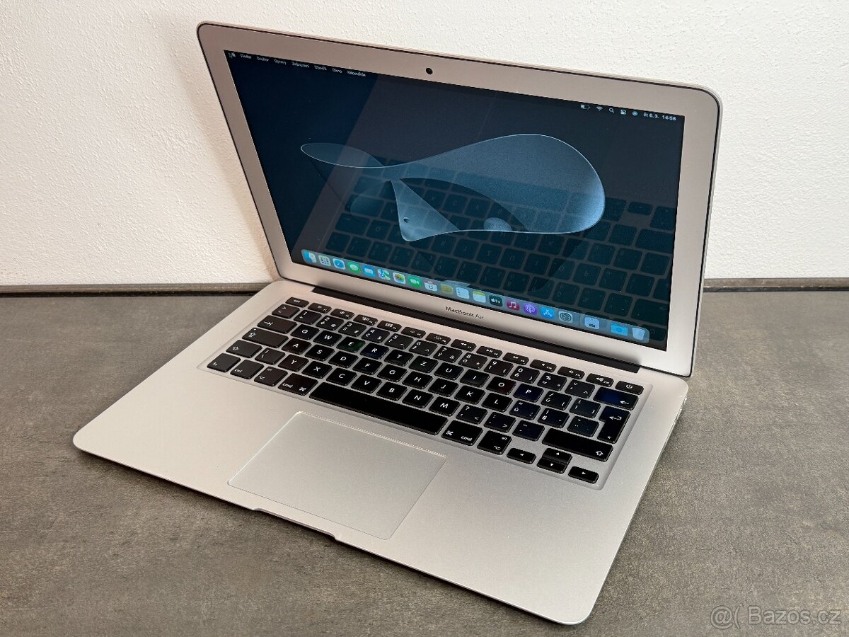 Macbook Air 13'' 2017 / i5 / 8GB RAM / 128GB SSD - DPH - 3