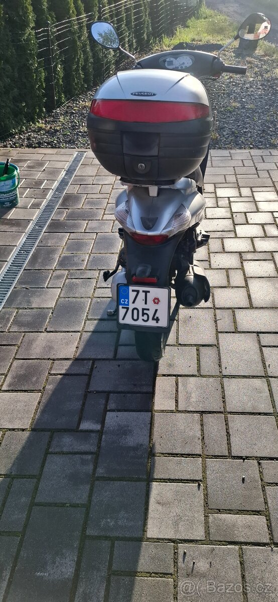 Peugeot looxor 150 - 3