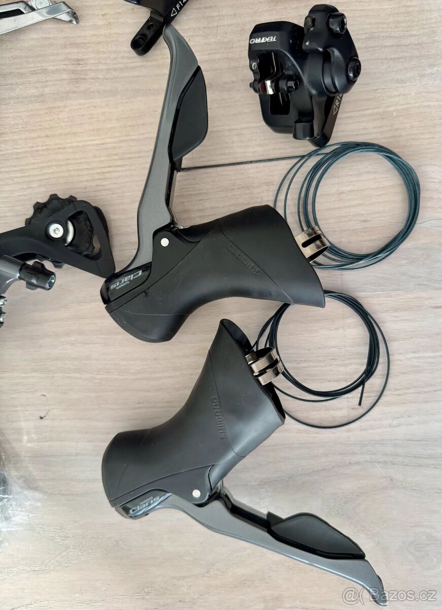 Komponenty z kola SPECIALIZED DIVERGE E5 - 3