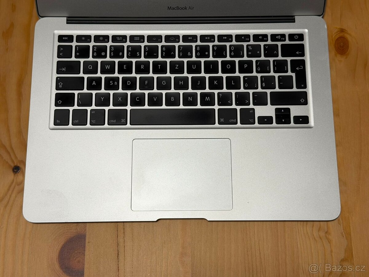 Apple MacBook Air 13" (2015), i5, 4GB, 128GB SSD - 3