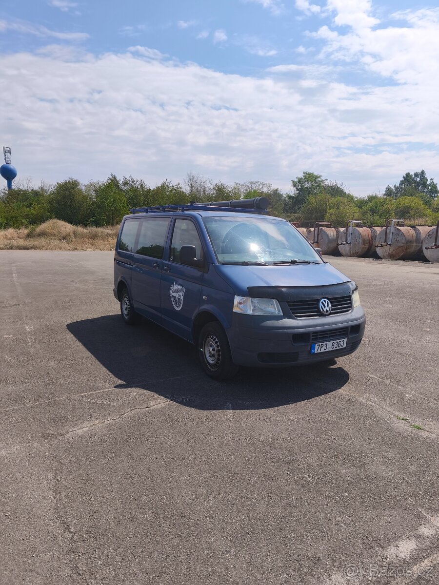 Prodám VW T5 Caravelle 1.9 TDI 75 kW - 3