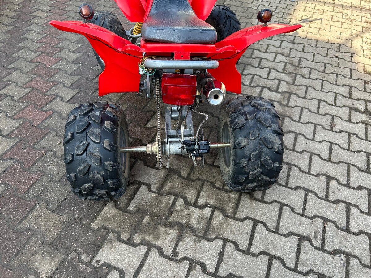 Čtyřkolka 110CCM ,jako nová,v hezkém stavu
