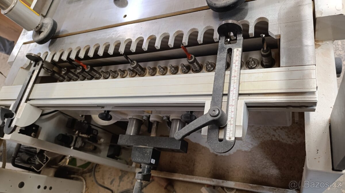 Vrtací kolíkovací stroj ADVANCE 21 - 3