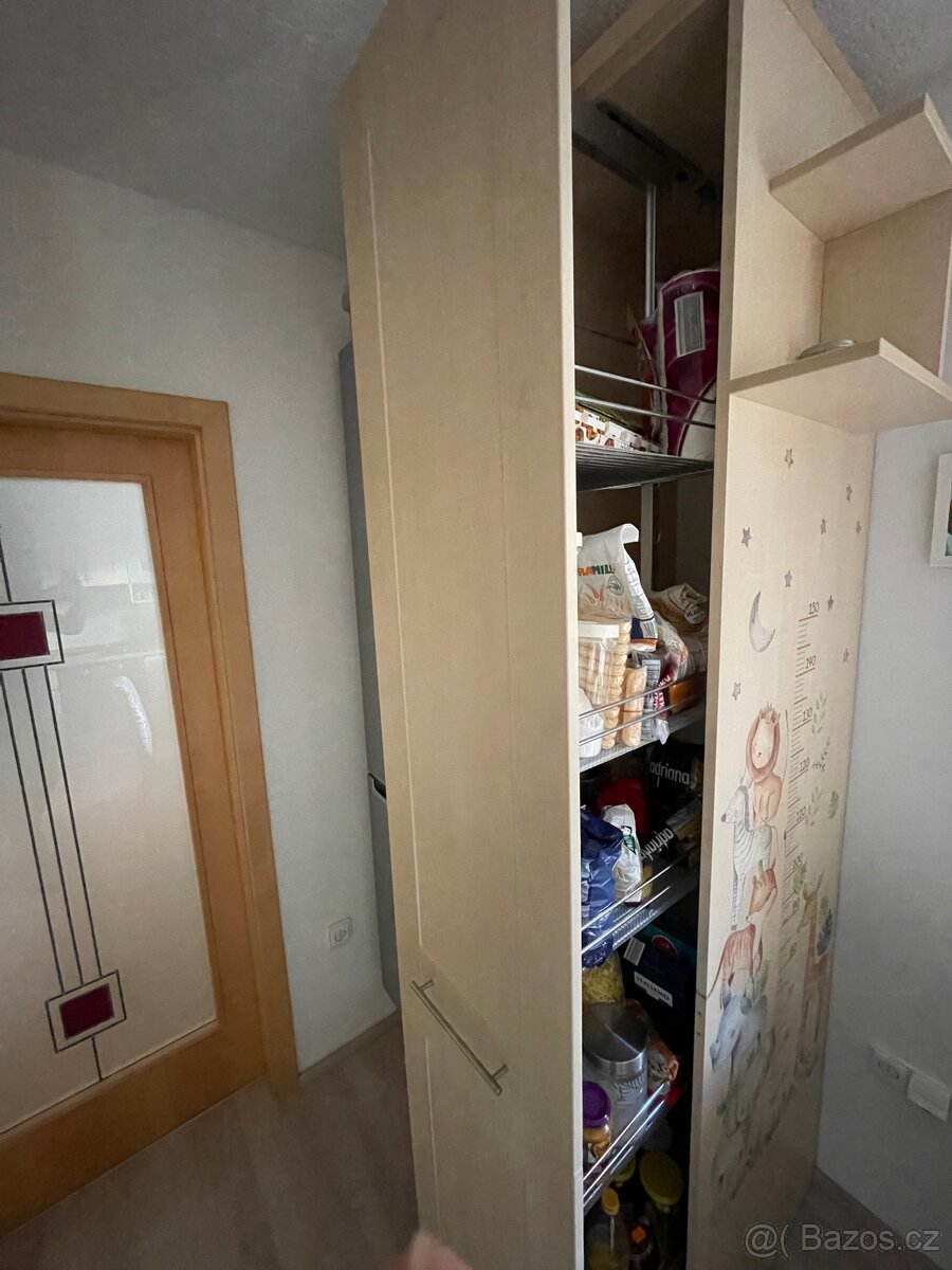 Skříň na lednici, potravinová skříň - 3