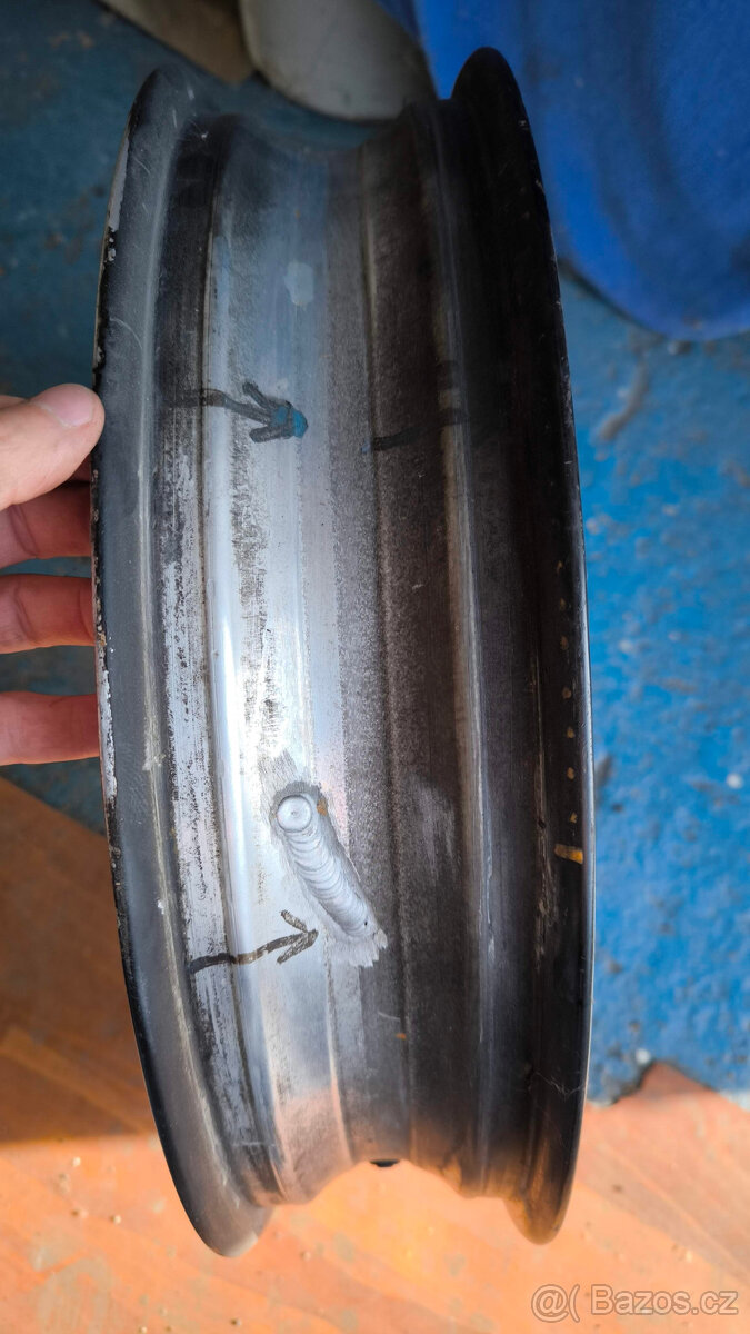 Přední kolo Triumph Speed Triple 1050 - LEVNĚ - 3