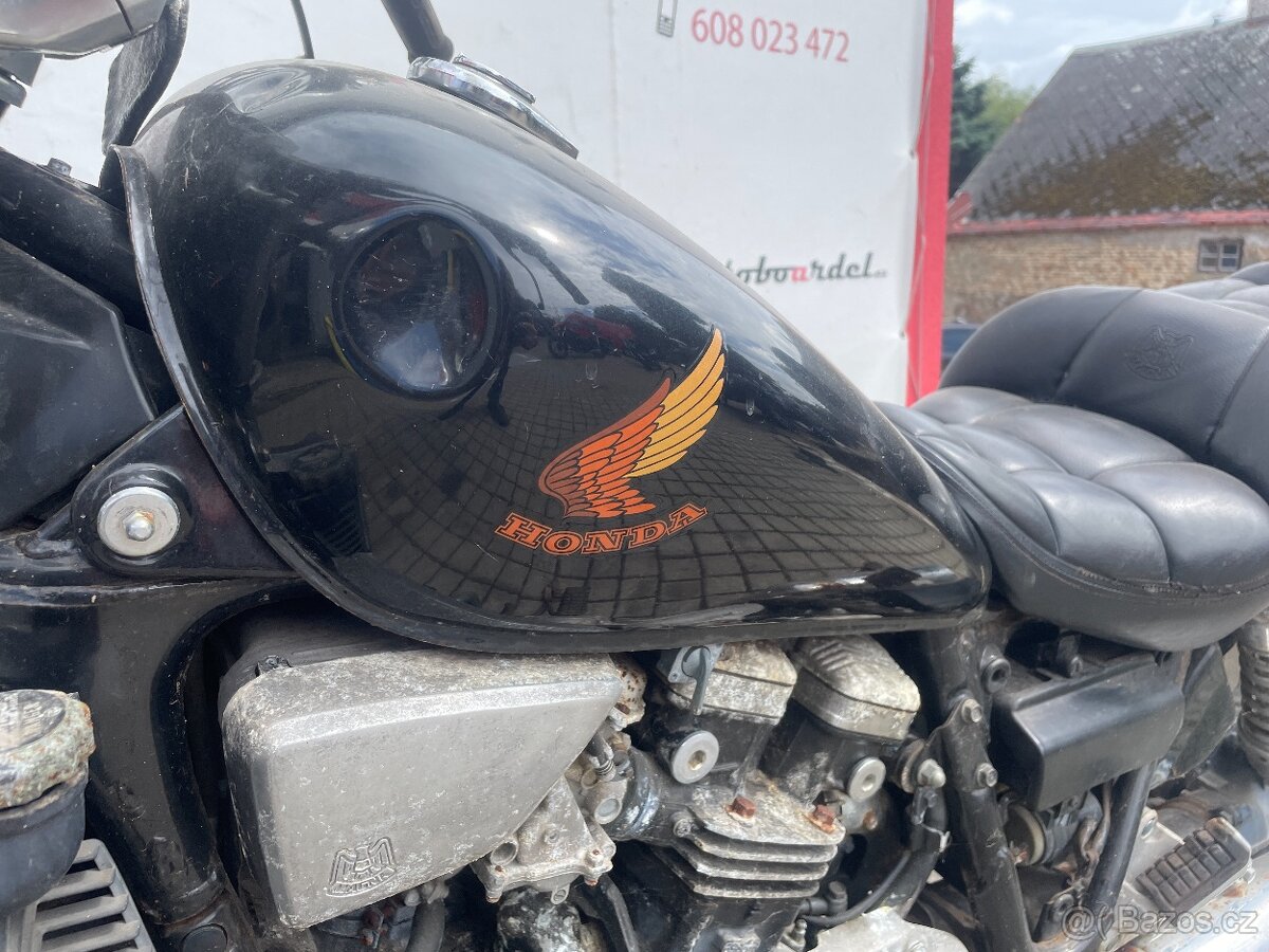 Honda VF 750 Magna 1986 - 3