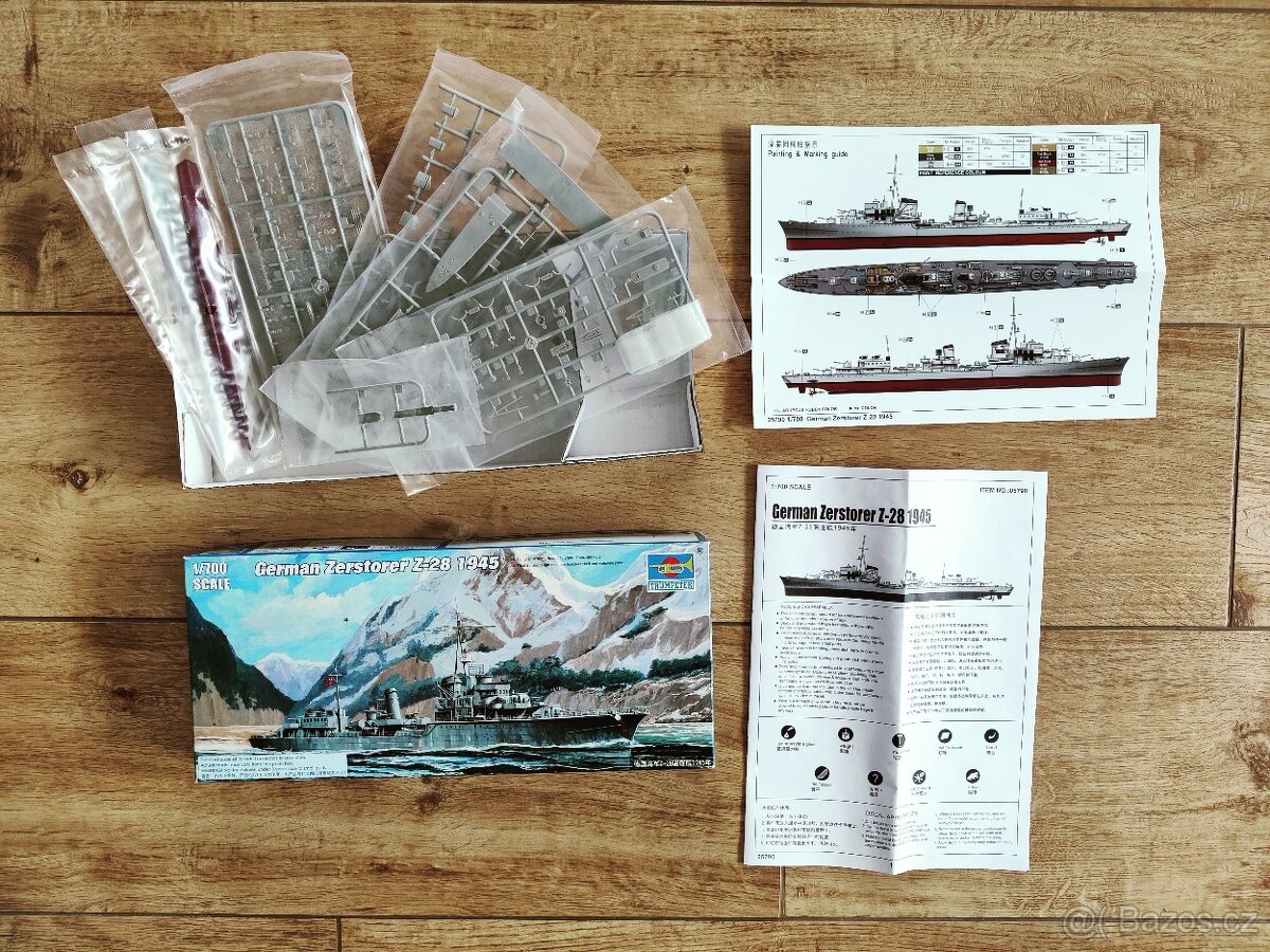 Plastikové a dřevěné modely - 3