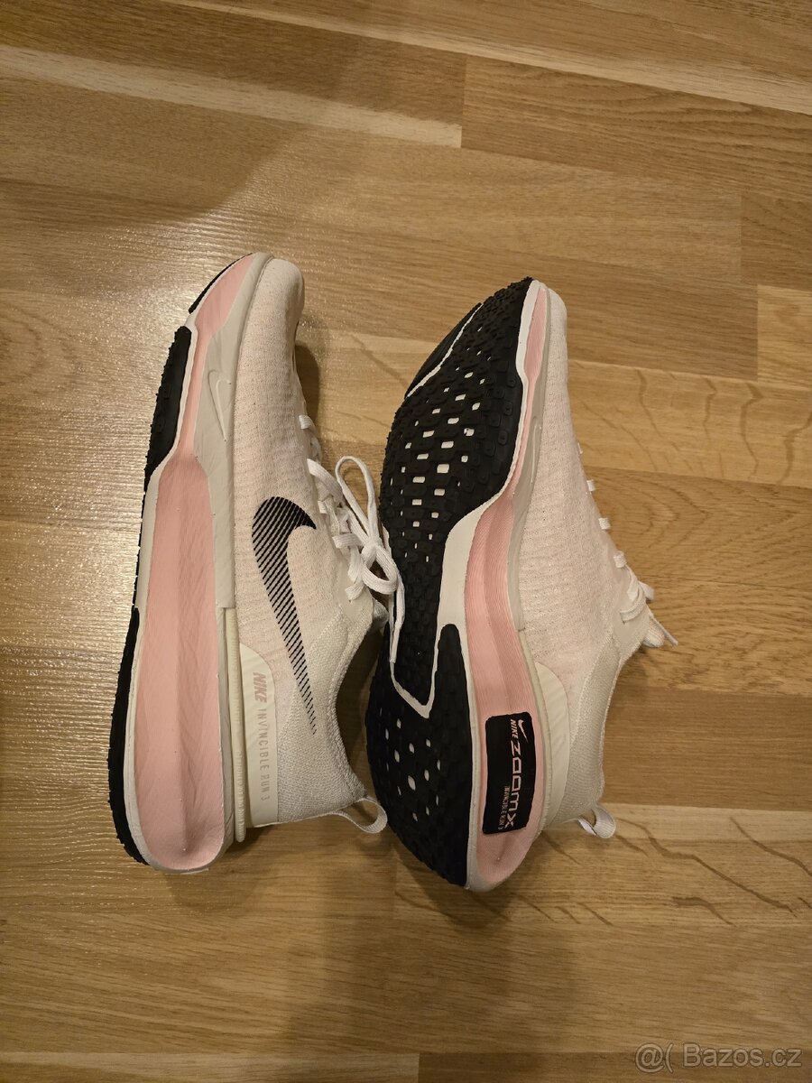 Boty Nike Running Invincible 3 42 - 3
