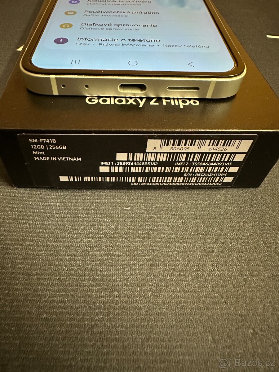 Samsung Galaxy Z Flip 6 - 3