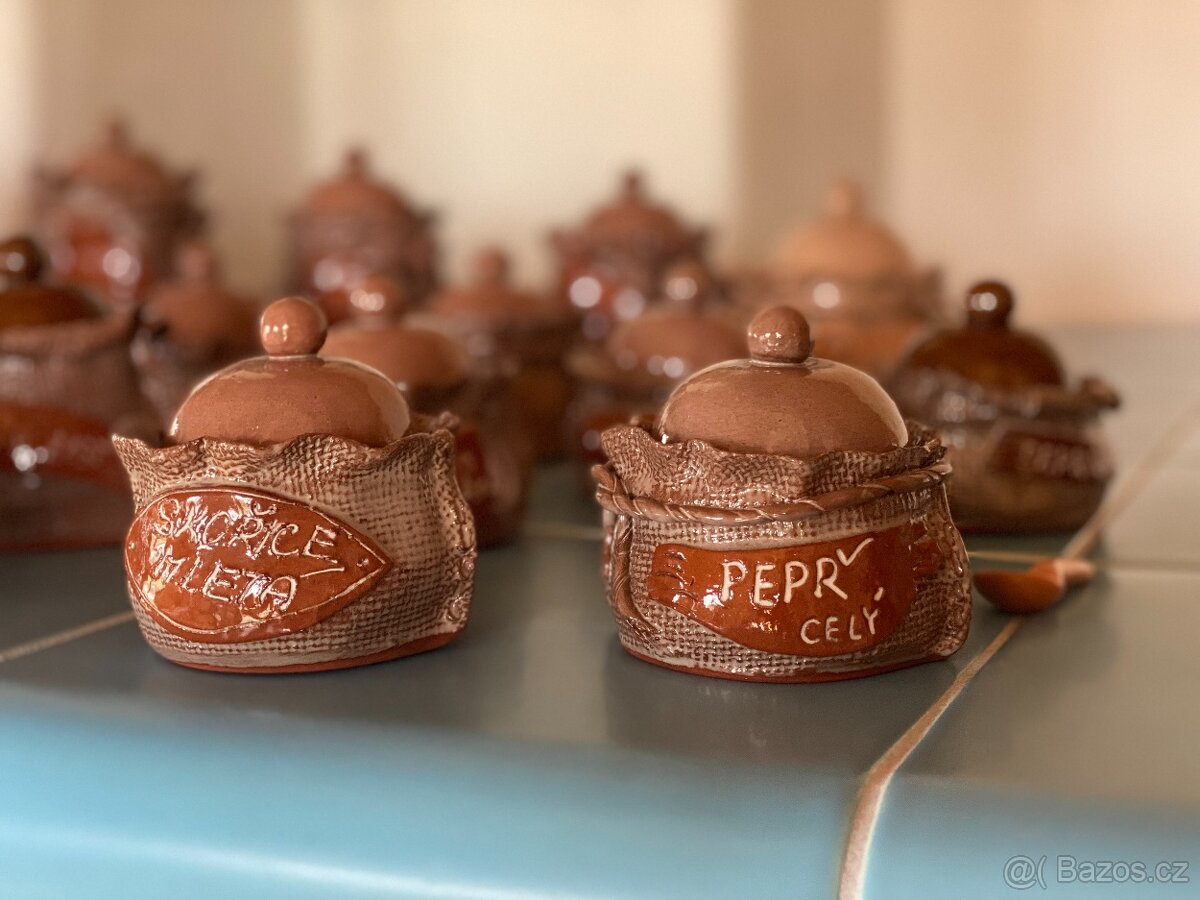 Keramické kořenky v pěkném stavu - 3