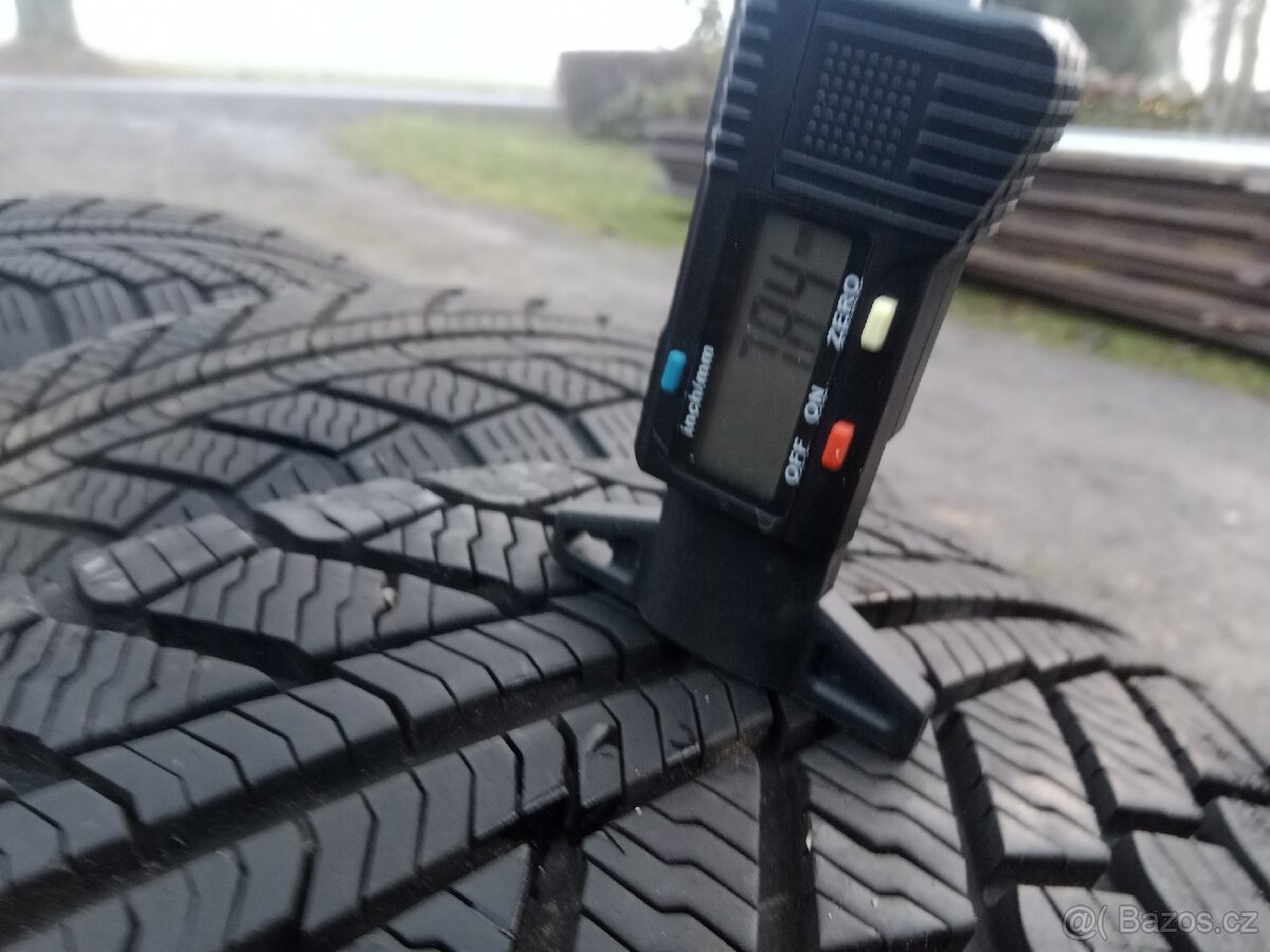 Pneu zimní 195/60/15 - 3