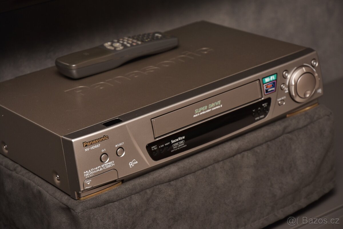 PANASONIC NV-HD 687 - 3