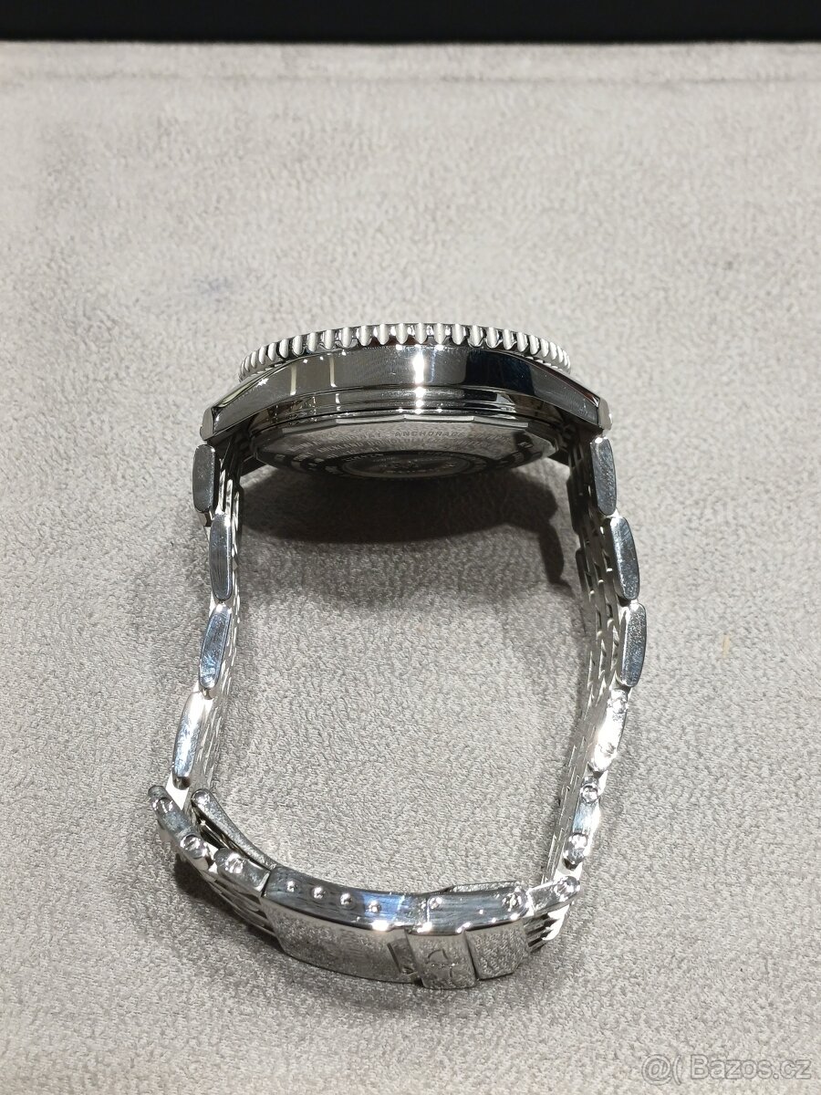 Breitling Navitimer 46 GMT luxusné hodinky - 3