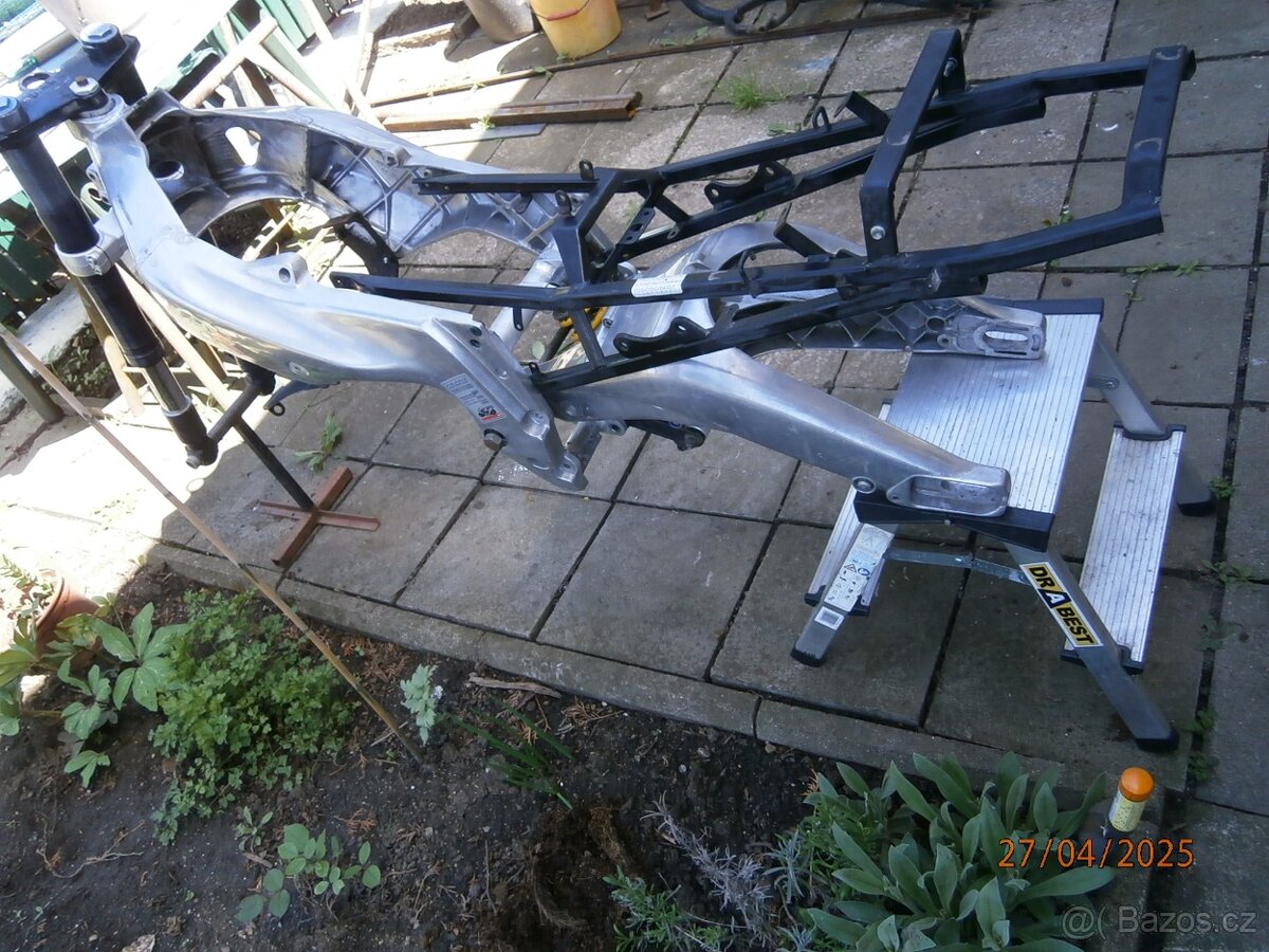 Rám Aprilia 125 RS - kompletní šasí. - 3
