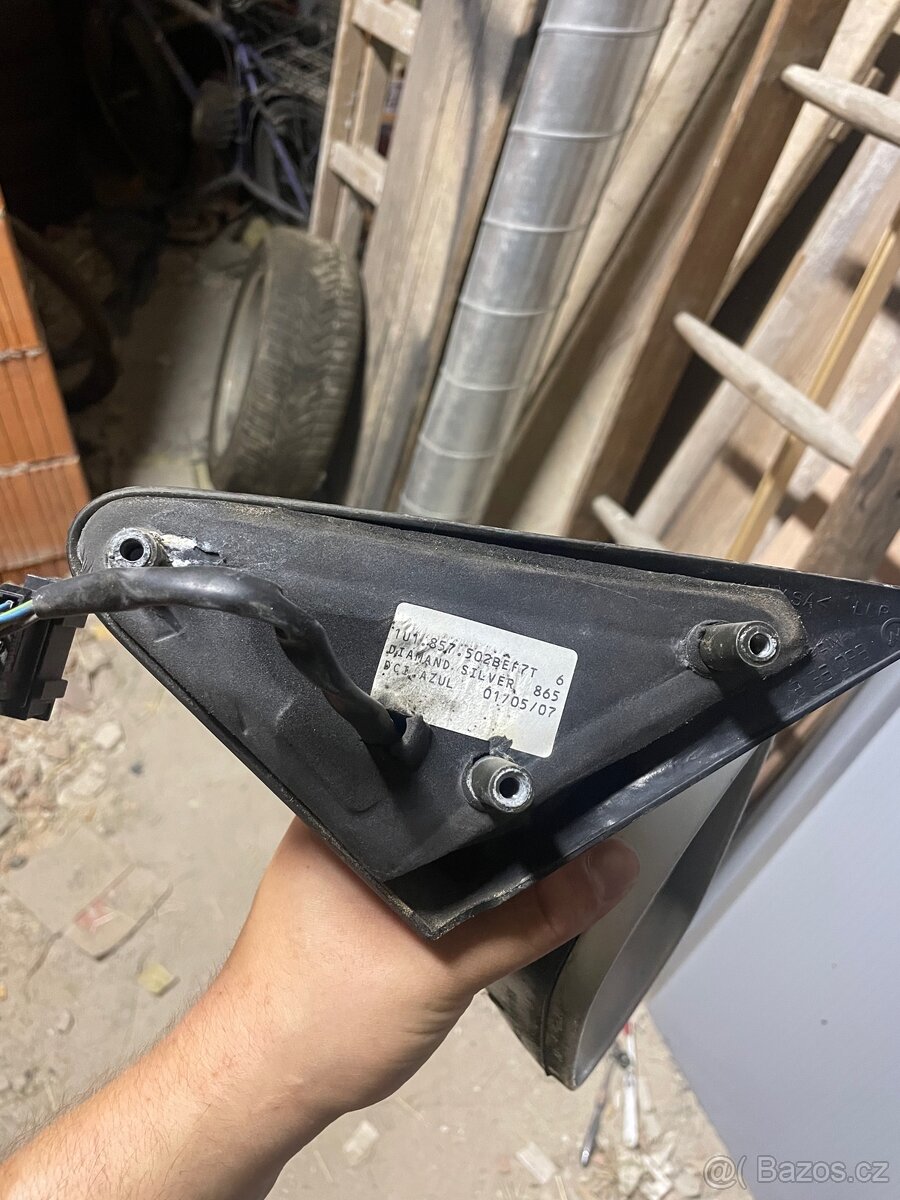 Zrcatko octavia 1 - 3