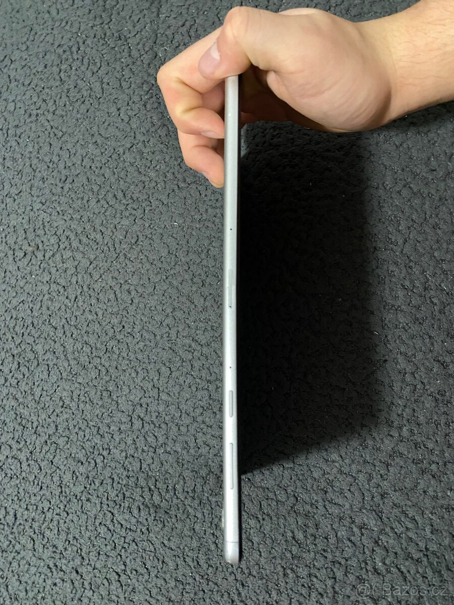 Prodám tablet Lenovo tab m10+ - 3