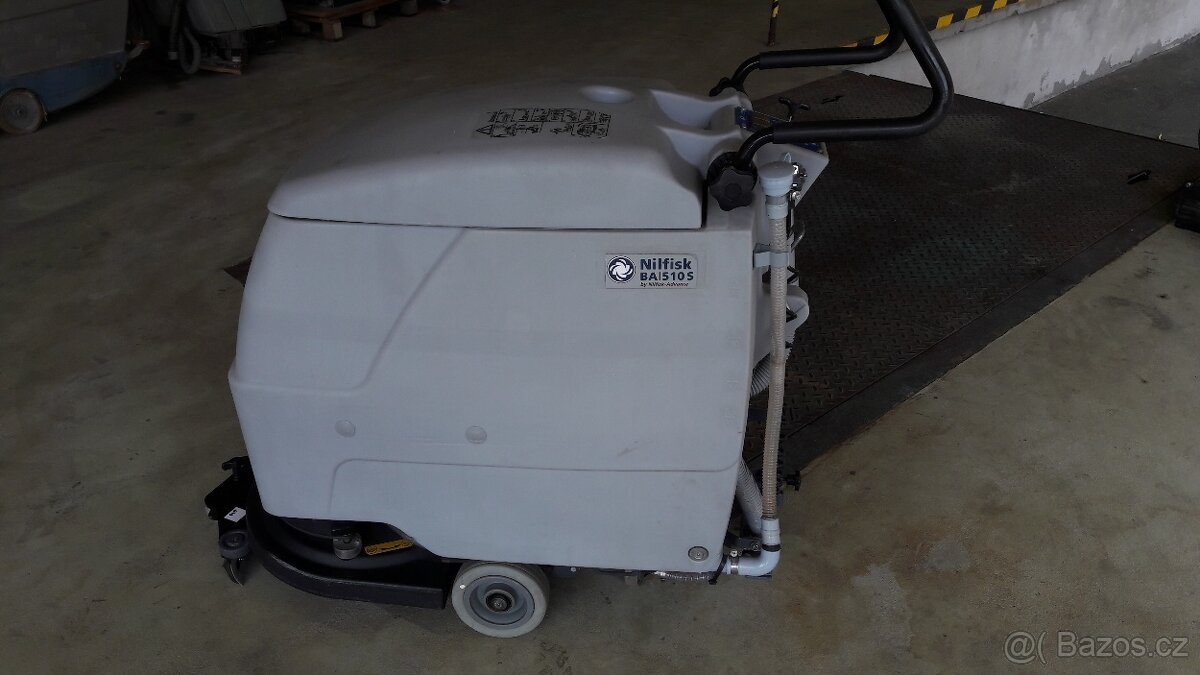 Podlahový mycí stroj Nilfisk BA 510 - 3