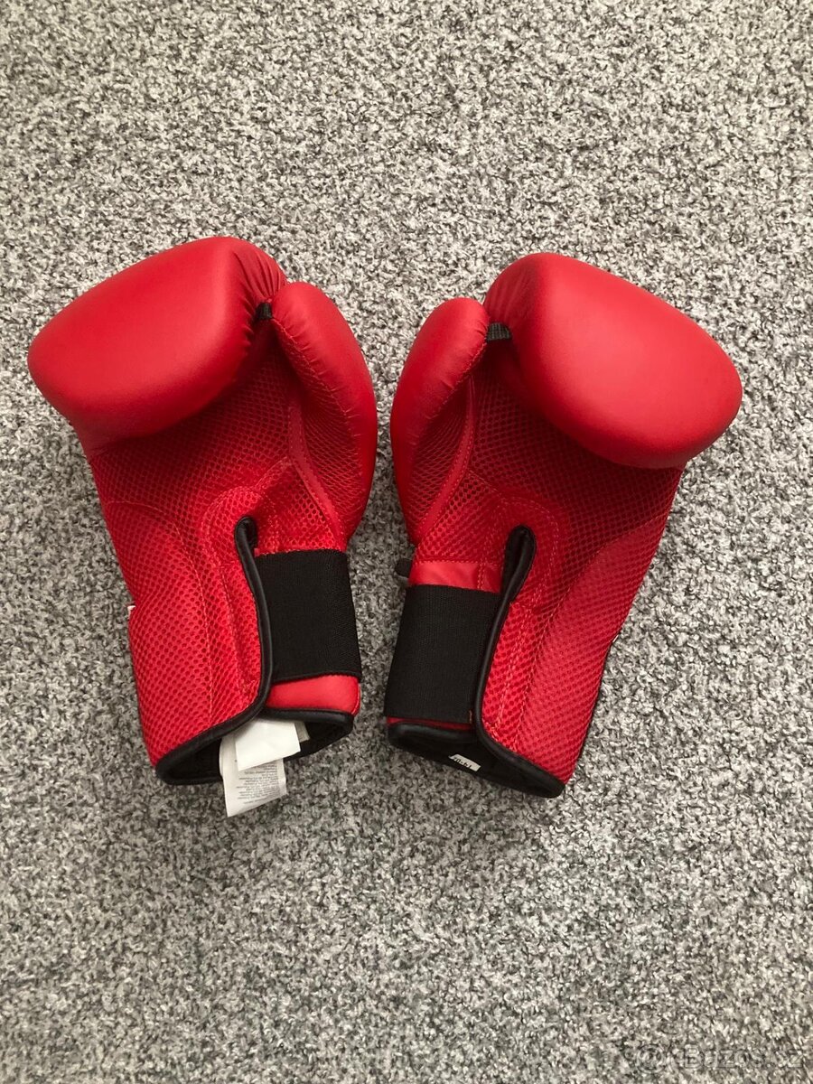 Boxovací rukavice, helma - 3