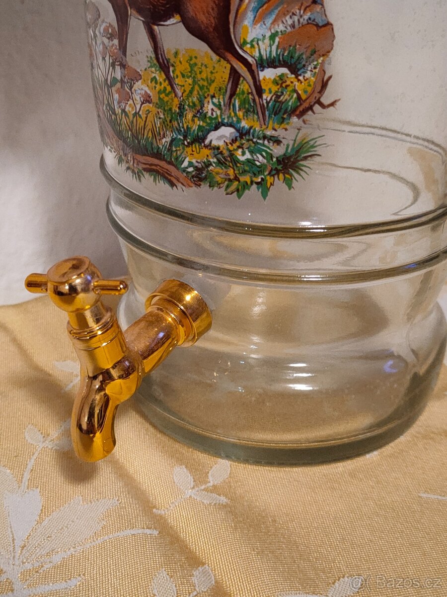 Láhev s kohoutkem a štamprlaty s motivy zvířat - 3