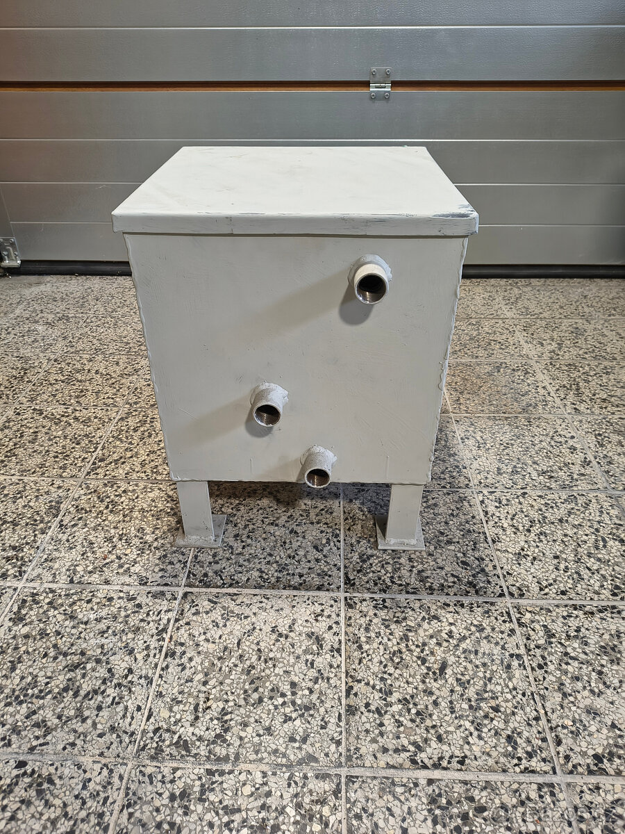 Expanzní nádoba na půdu. - 3