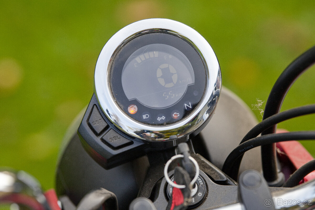 Honda 125 DAX - 3