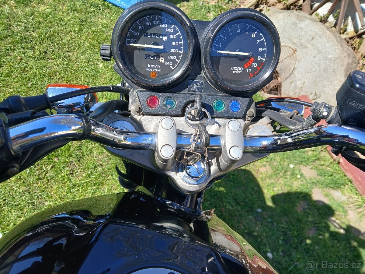 Prodám MOTO HONDA 750CB - 3