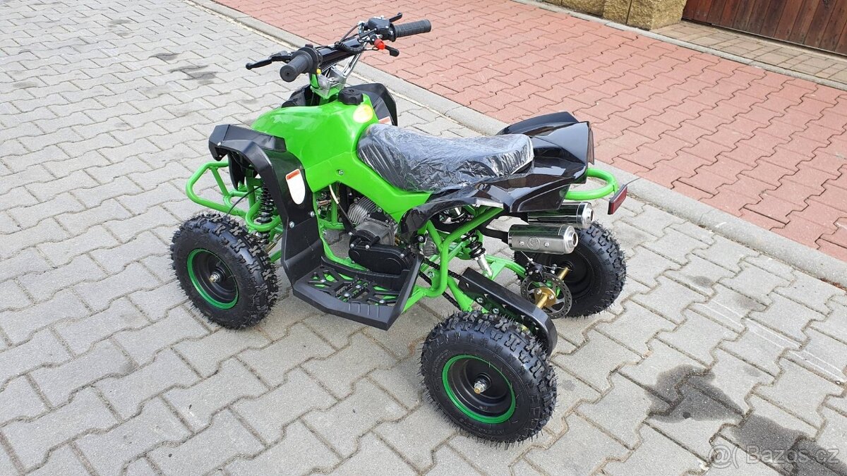Dětská dvoutaktní čtyřkolka MiniGade 49ccm E-s