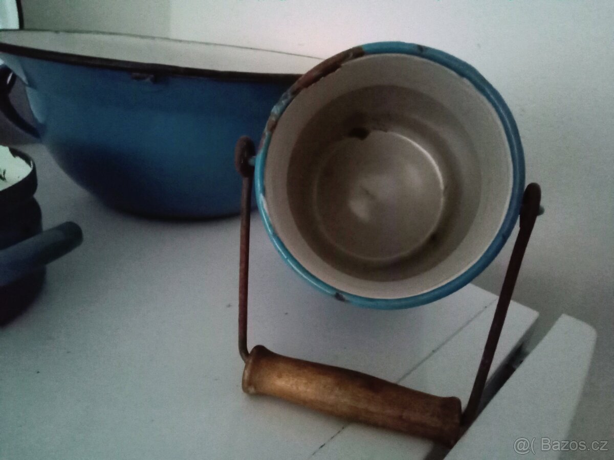 Staré, modré, smaltované nádobí - 3