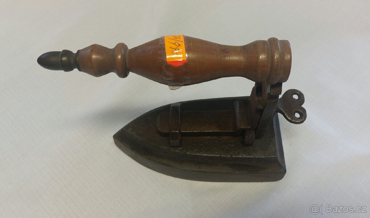 Starožitná žehlička - 3