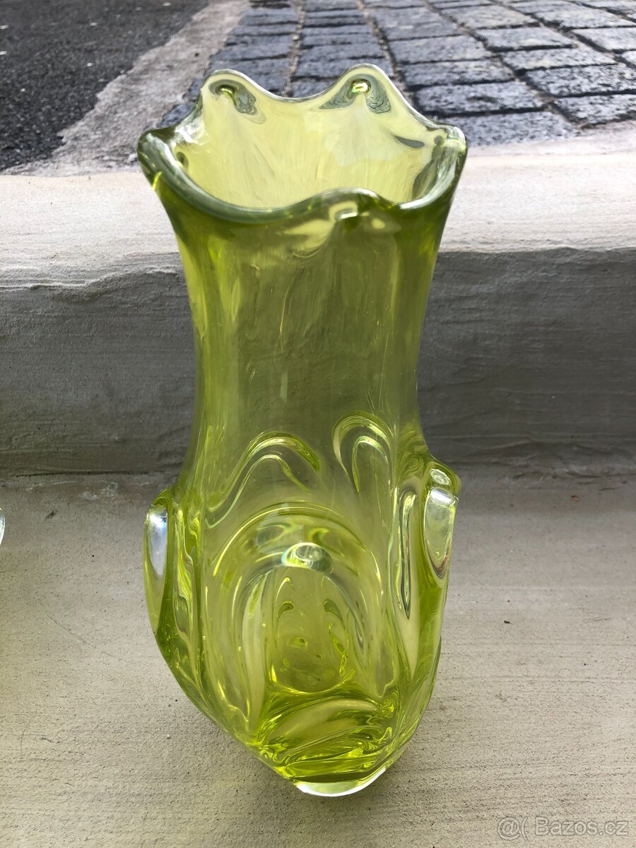 Žlutá a oranžová hutní souprava - 3