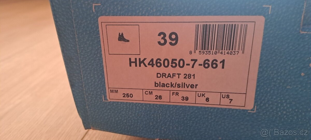 Prodám chlapecké brusle vel. 39 - 3