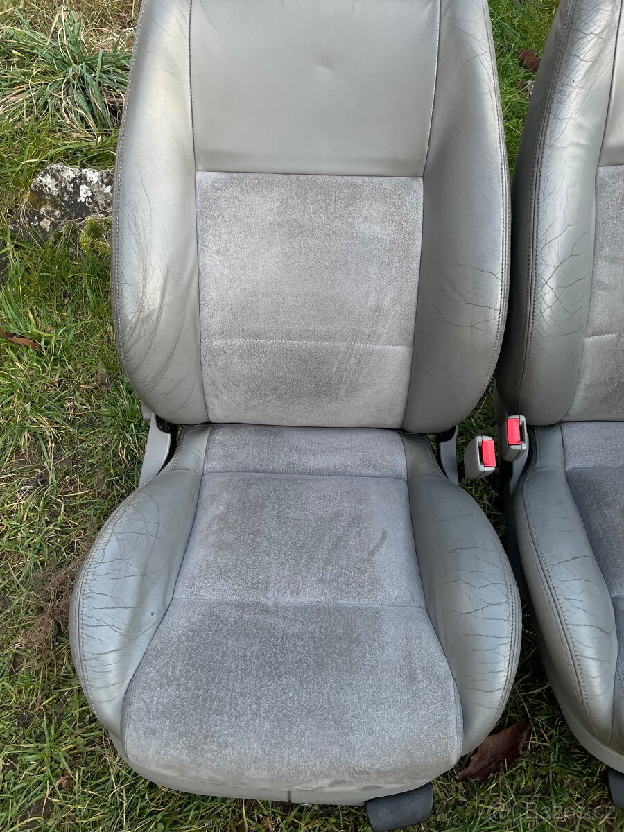 Sedadla VW Golf 4 / Bora - kůže / alcantara + tapce - 3