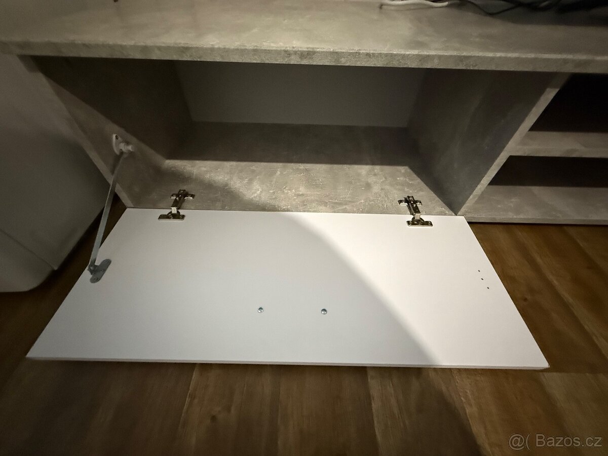 Obývací stěna-půl roku stará - 3