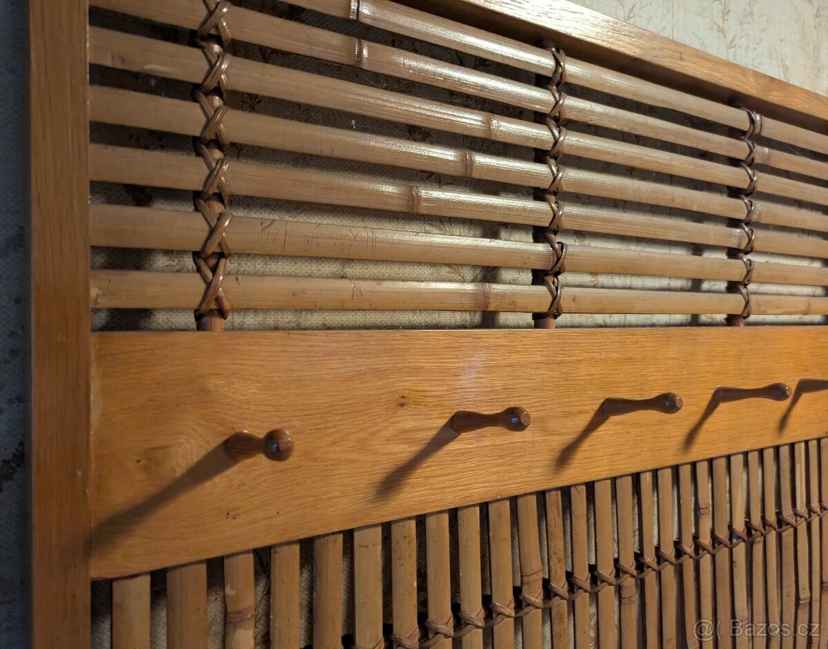 RETRO věšáková stěna - 3