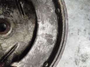 Jawa pérák, brzdový štít - 3