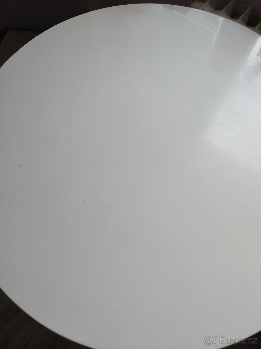 Prodám jídelní stůl a židle - 3