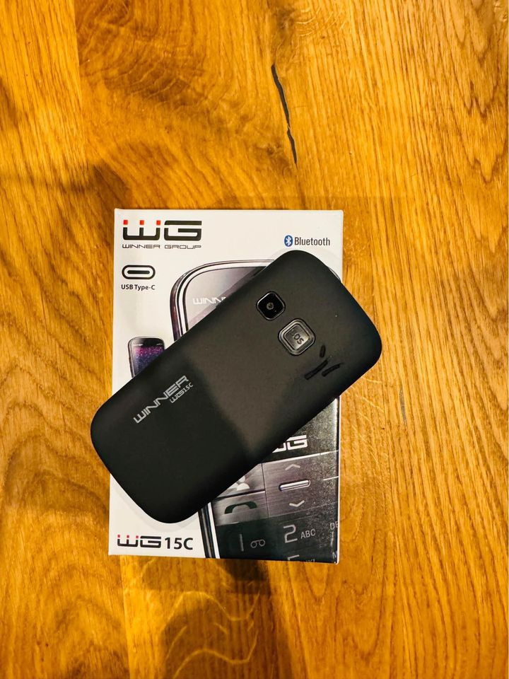 Nový telefon WINNER WG15 C ČERNÝ pro seniory - 3