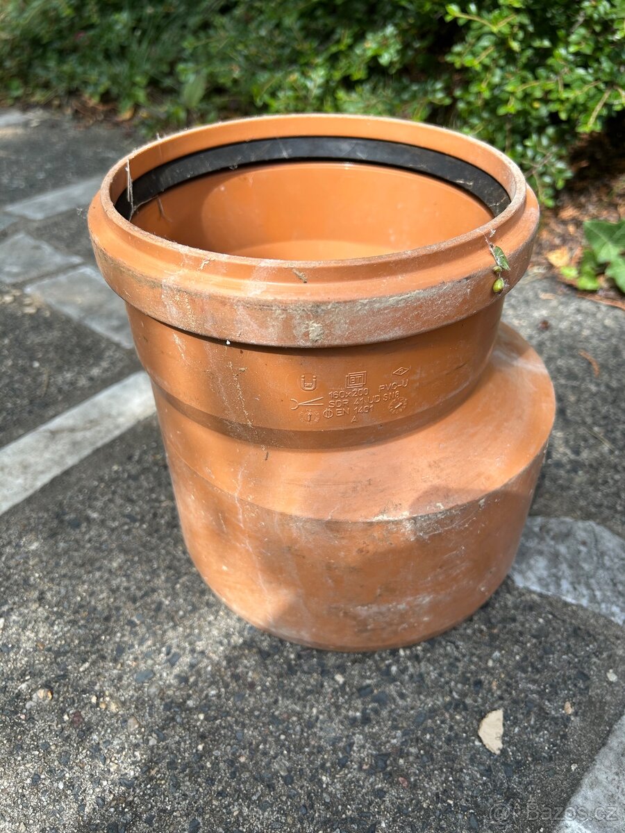 Odbočka kanalizační DN 315/160 DN 315/200, 45, tvarovky - 3