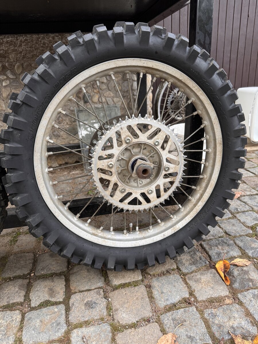 Kola Suzuki RM 250