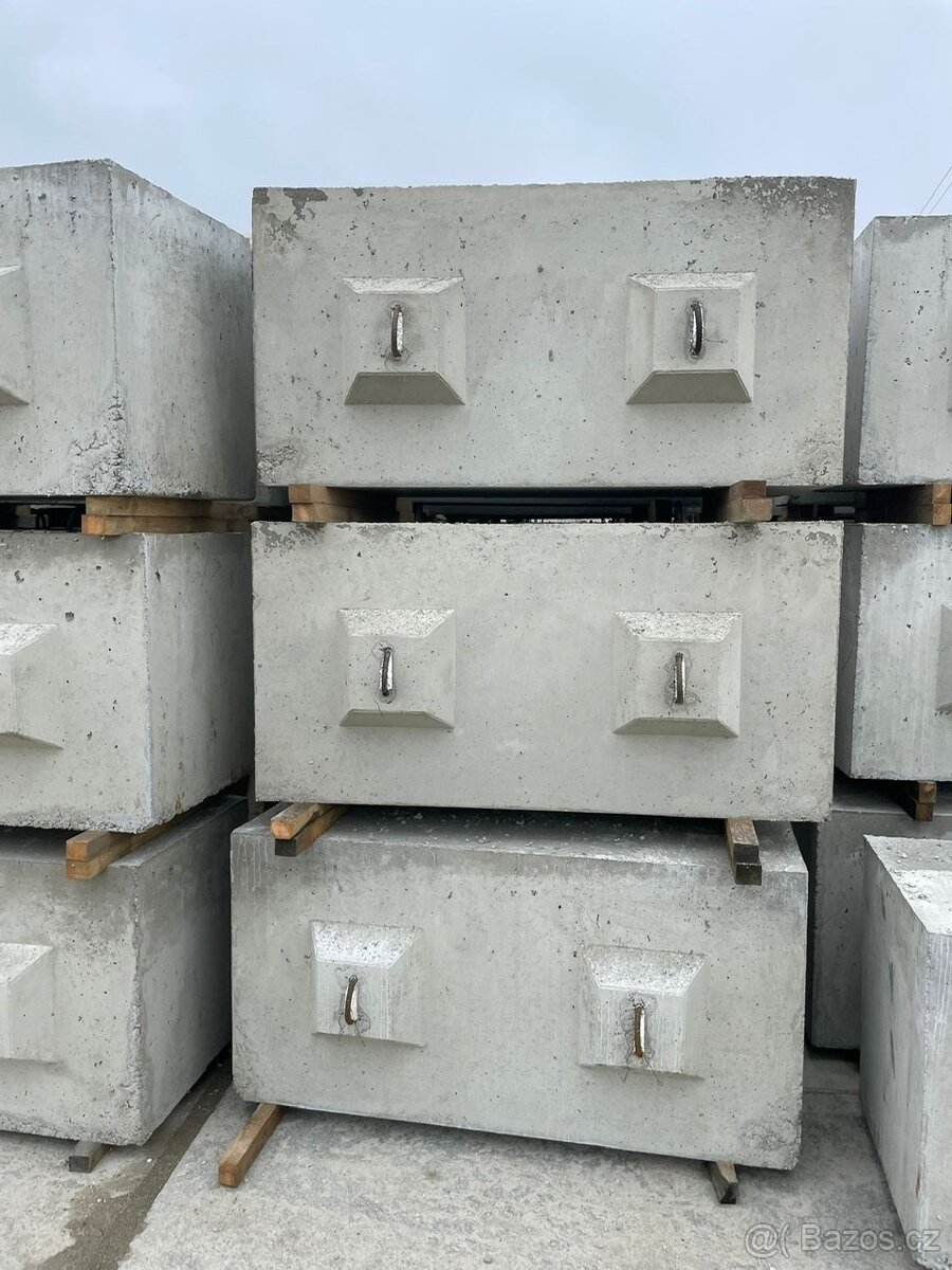 Betonové bloky, kostky - 3