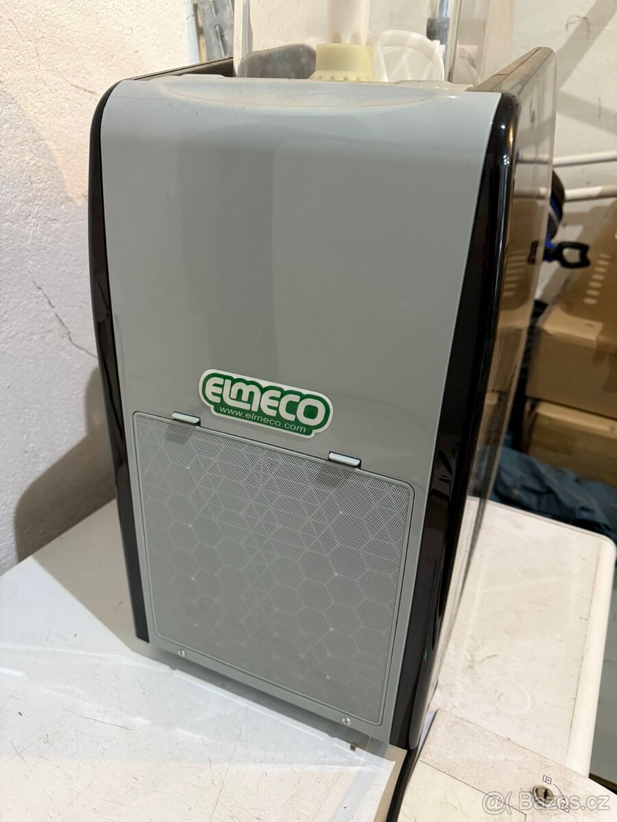 VÝROBNÍK MRAŽENÝCH JOGURTŮ A SOFT ICE QUICKREAM ČERNÝ 1X 4 L - 3