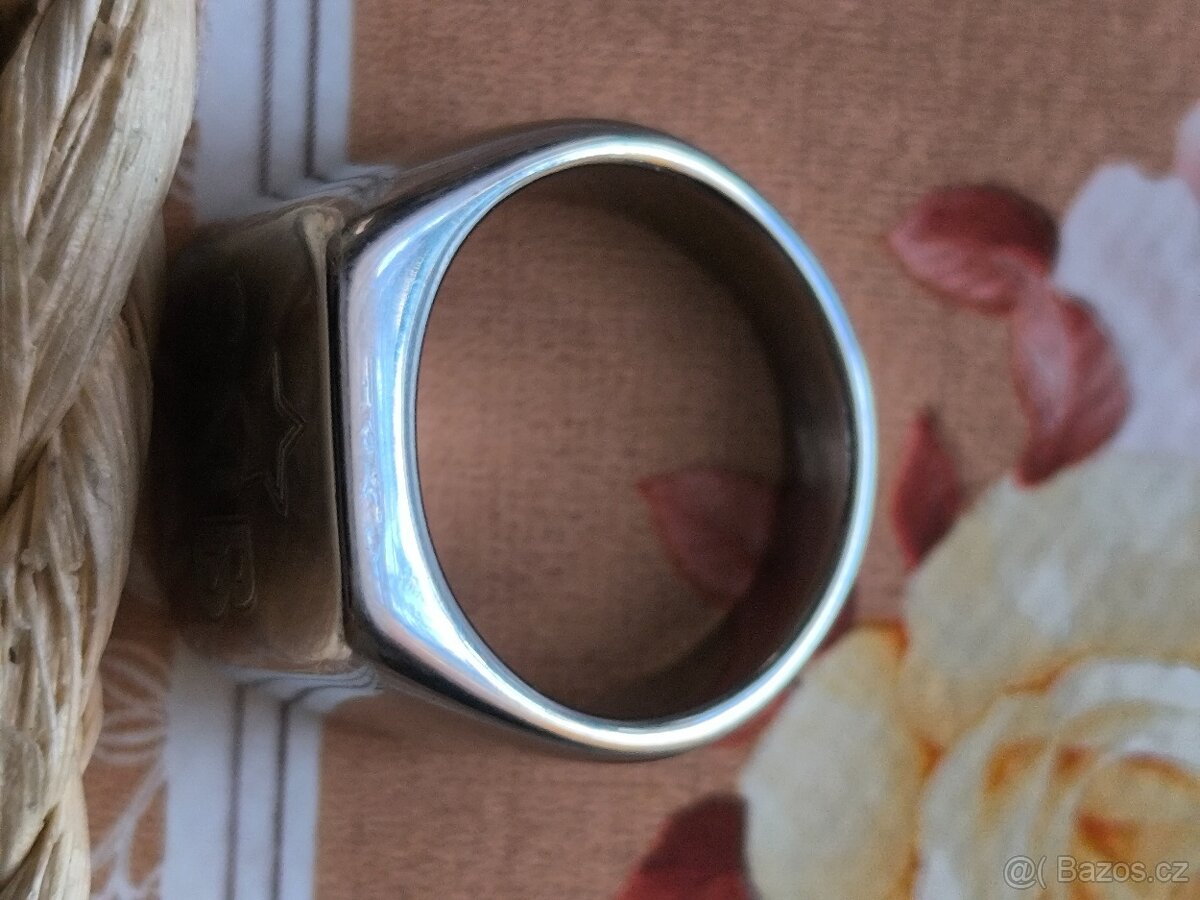 PRSTEN SNB VE STŘÍBRNÉ BARVĚ - 3