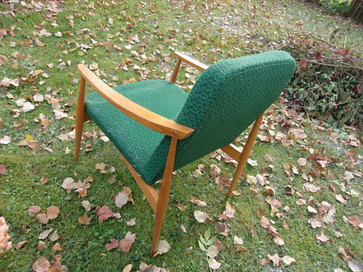 Prodám staré zachovalé křeslo - 3