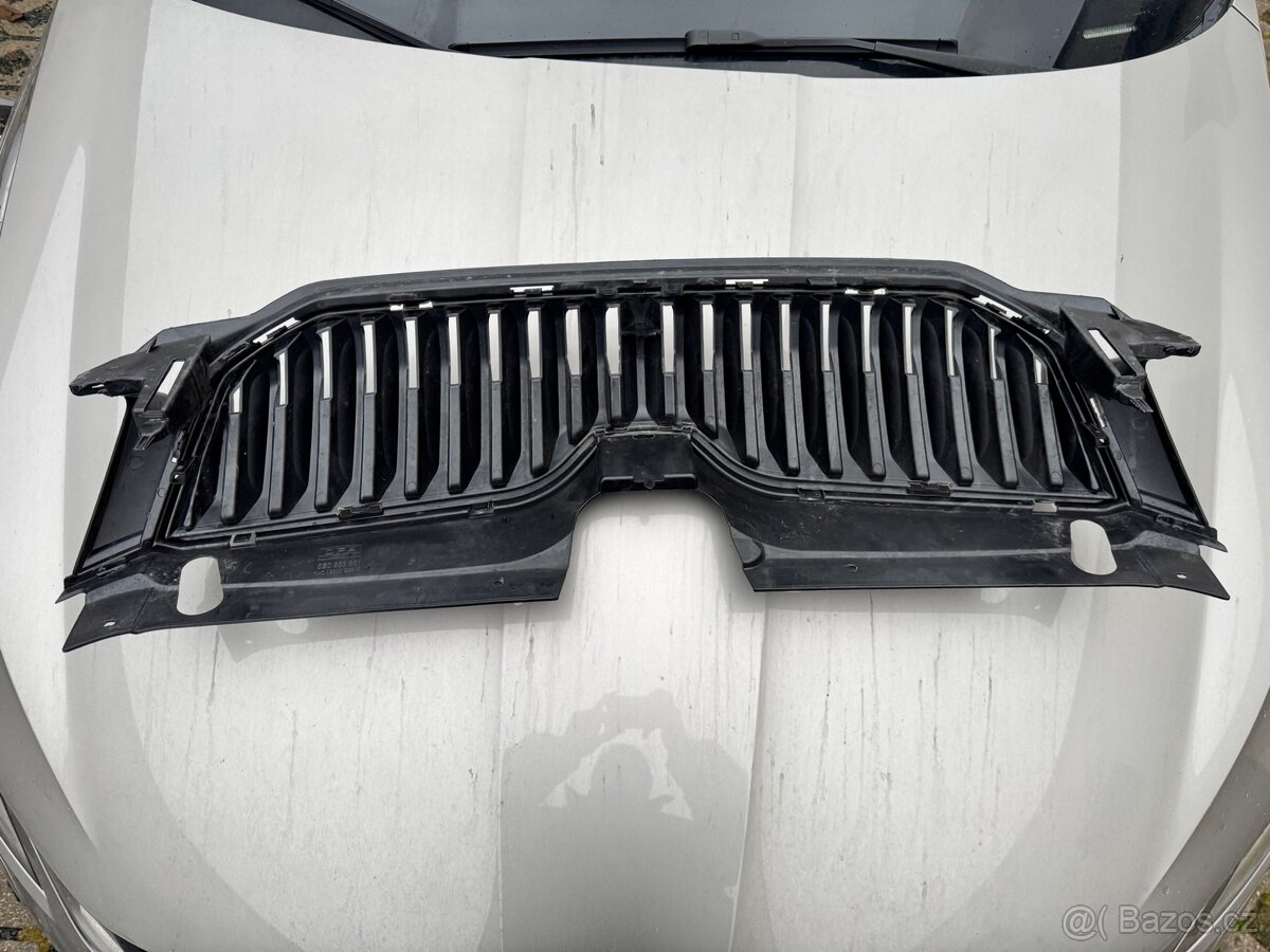 Maska Octavia 3 předface 5E0 853 653 - 3