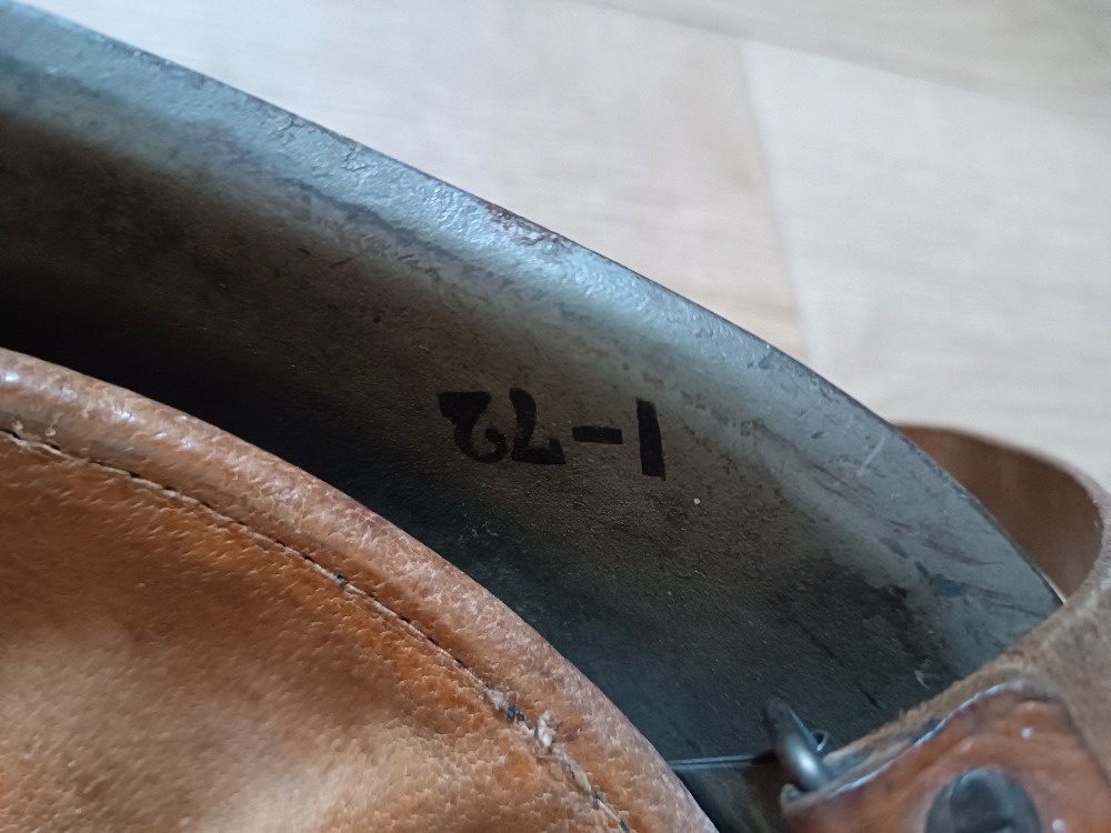 Vojenská helma - originální kus - 3