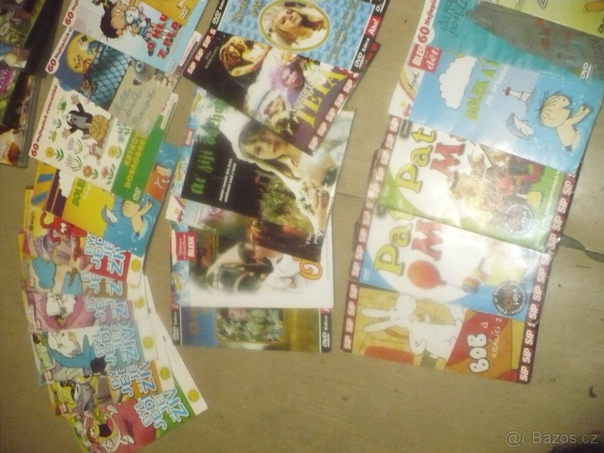 150 filmů na dvd + dvd přehrávač - 3