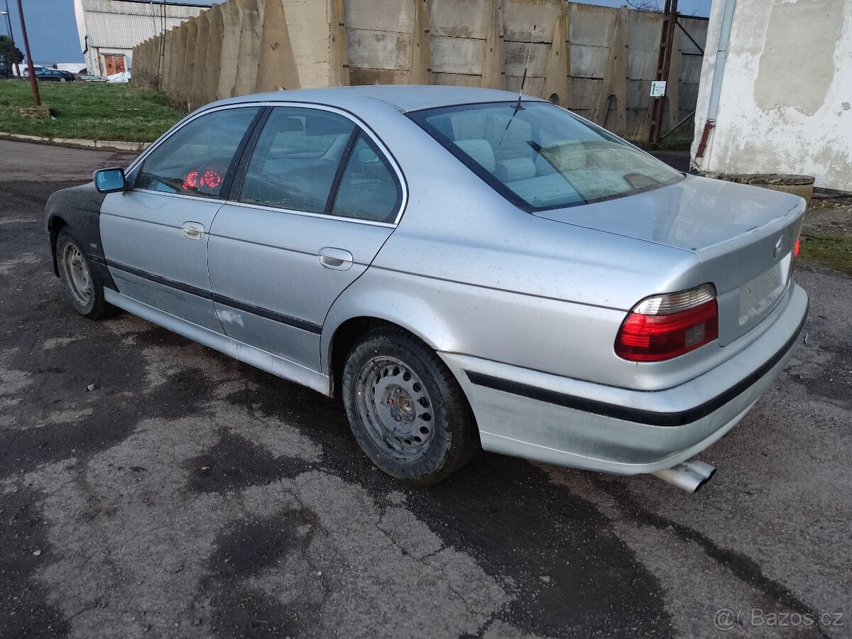 BMW E39 523i veškeré díly - 3