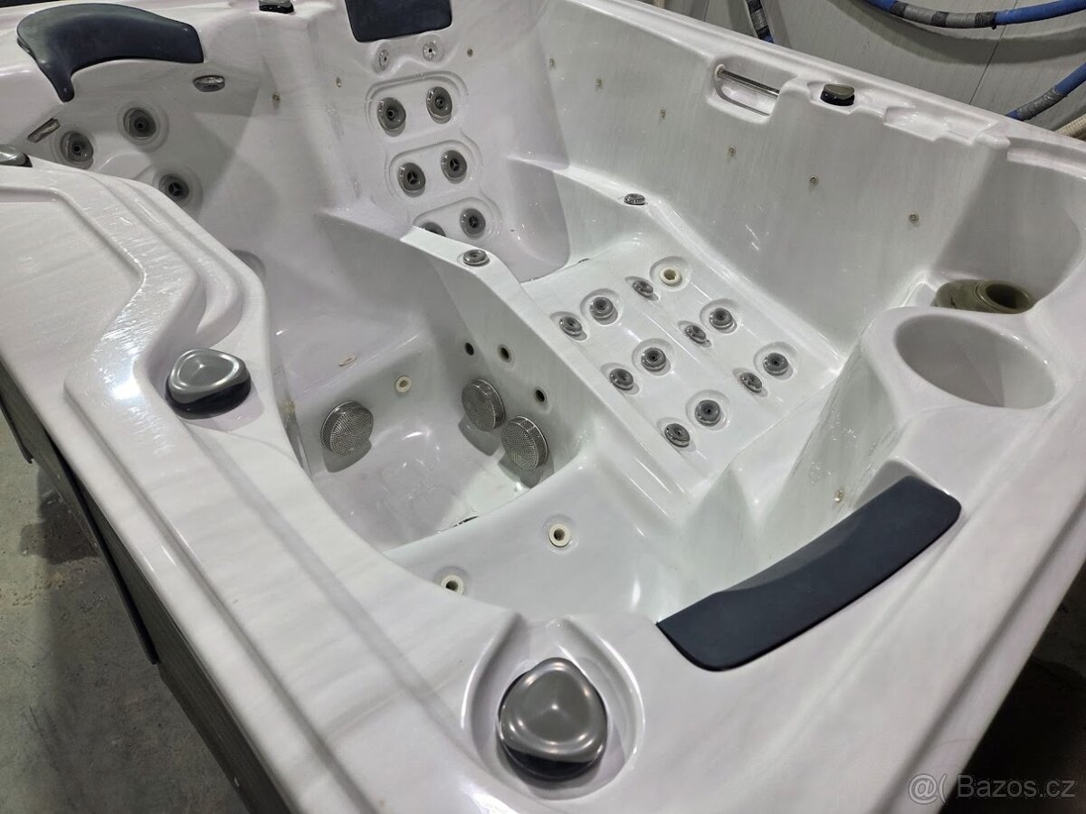 Vířivá vana Puerla (2x) - 3