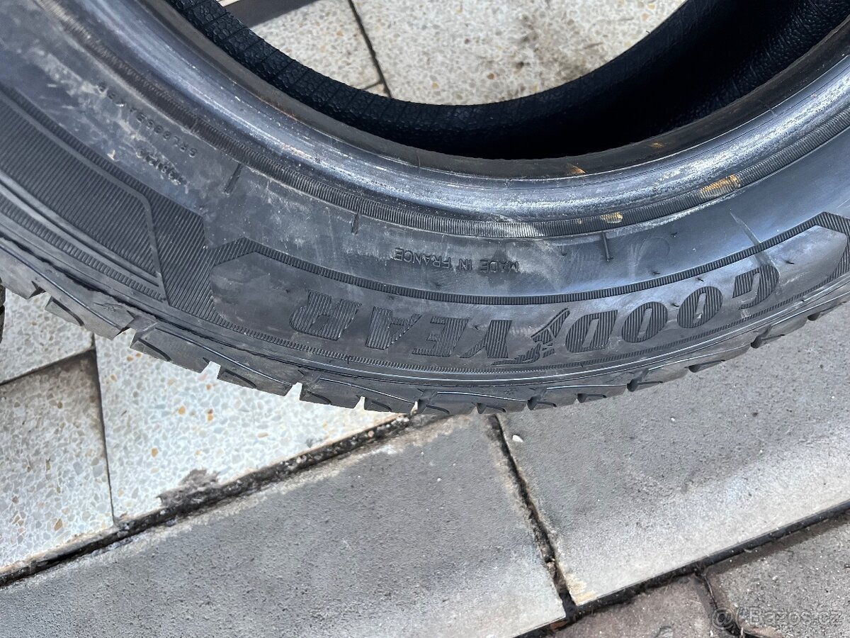Nové zimní pneumatiky goodyear 215/60/16 - 3